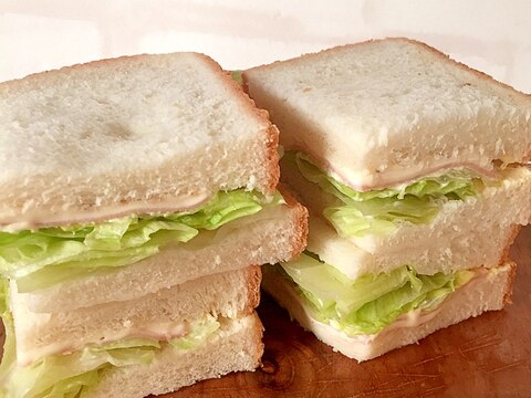 ハムチーズレタスのサンドイッチ☆